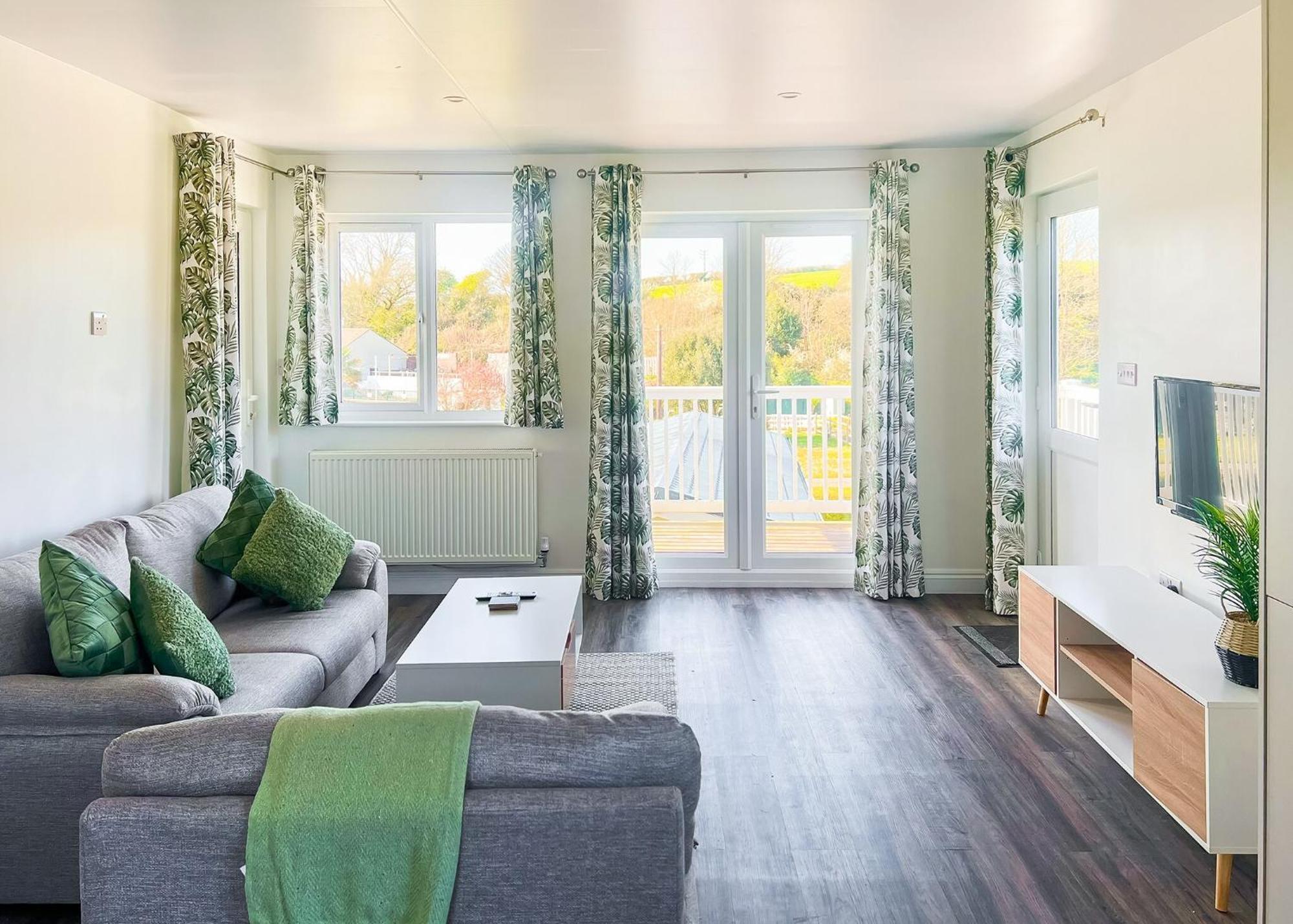 Calloose Holiday Park Хейл Екстериор снимка